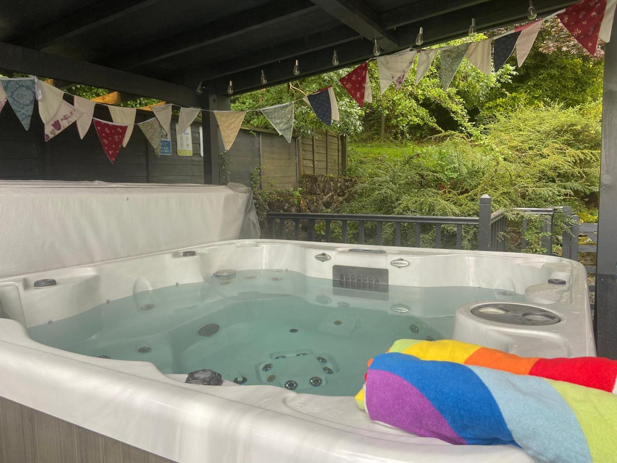 Carreg Y Garth Isaf - Hot Tub Nr Zip World Villa แบงเกอร์ ภายนอก รูปภาพ